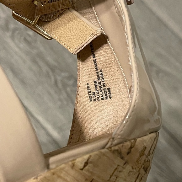 Material Girl Womens Steffy Patent Cork Wedge sandals 8.5 - Picture 7 of 7